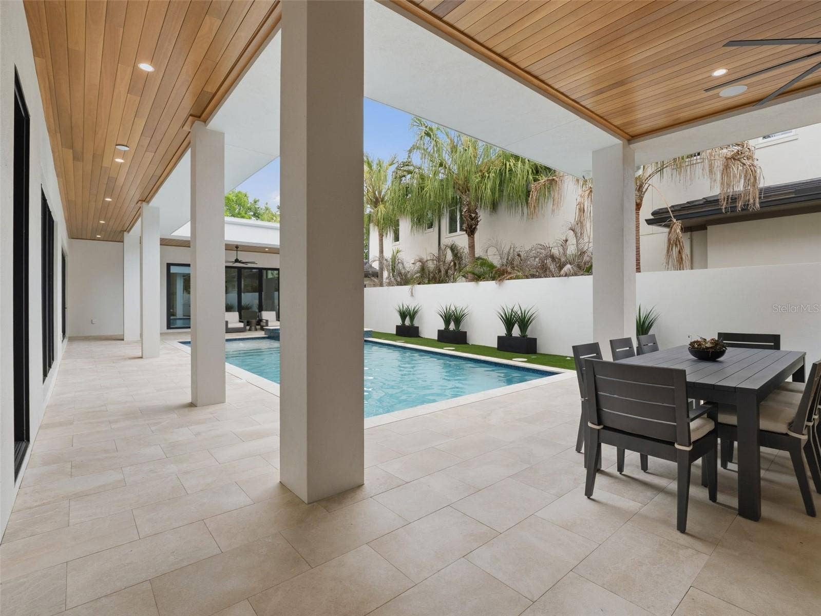8643 FARTHINGTON WAY, Orlando, FL 32827 Courtyard Entry