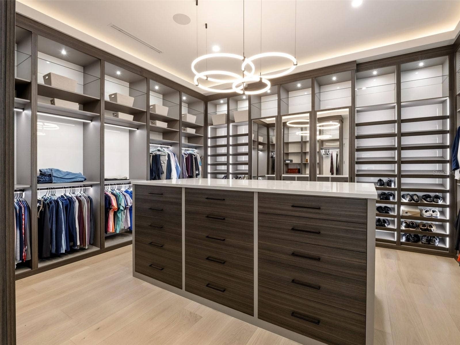 8643 FARTHINGTON WAY, Orlando, FL 32827 Primary Closet