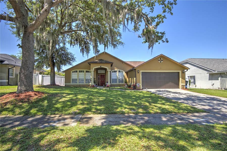 Property photo for 684 YORKSHIRE DRIVE, Oviedo, FL