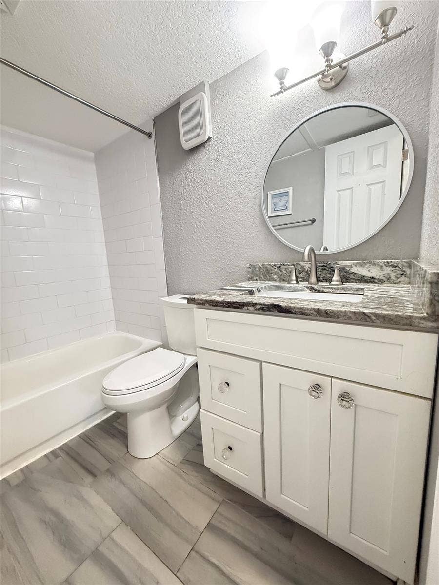 950 LAKE DESTINY ROAD, #B, Altamonte Springs, FL 32714 bathroom