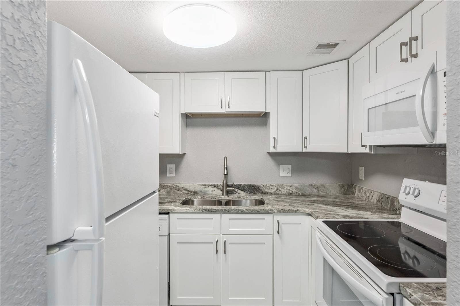 950 LAKE DESTINY ROAD, #B, Altamonte Springs, FL 32714 950 LAKE DESTINY ROAD, #B, Altamonte Springs, FL 32714