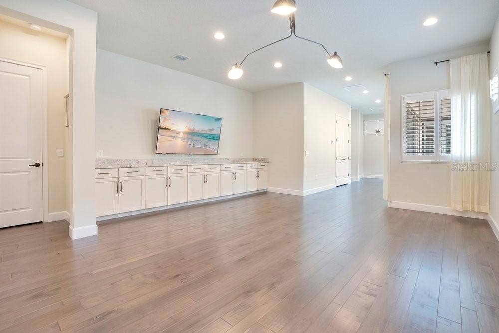 8394 VIA VITTORIA WAY, Orlando, FL 32819 8394 VIA VITTORIA WAY, Orlando, FL 32819
