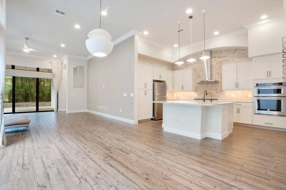 8394 VIA VITTORIA WAY, Orlando, FL 32819 8394 VIA VITTORIA WAY, Orlando, FL 32819