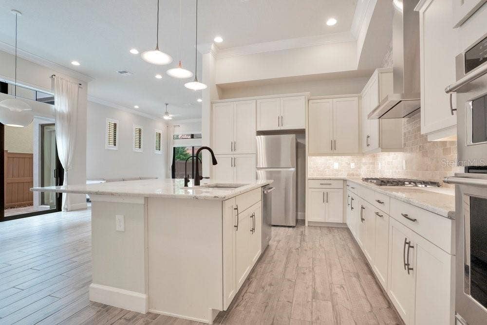 8394 VIA VITTORIA WAY, Orlando, FL 32819 8394 VIA VITTORIA WAY, Orlando, FL 32819