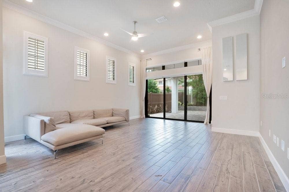 8394 VIA VITTORIA WAY, Orlando, FL 32819 8394 VIA VITTORIA WAY, Orlando, FL 32819
