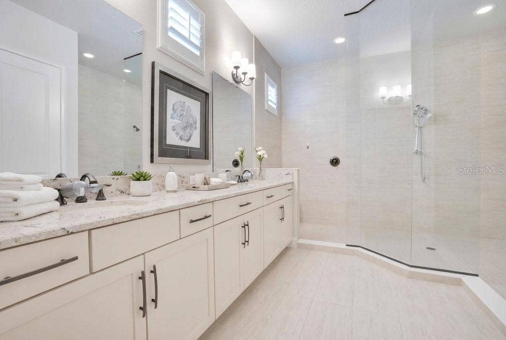 8394 VIA VITTORIA WAY, Orlando, FL 32819 8394 VIA VITTORIA WAY, Orlando, FL 32819