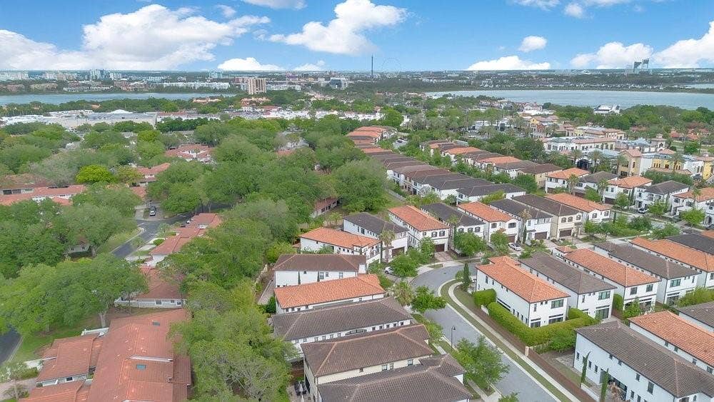8394 VIA VITTORIA WAY, Orlando, FL 32819 8394 VIA VITTORIA WAY, Orlando, FL 32819