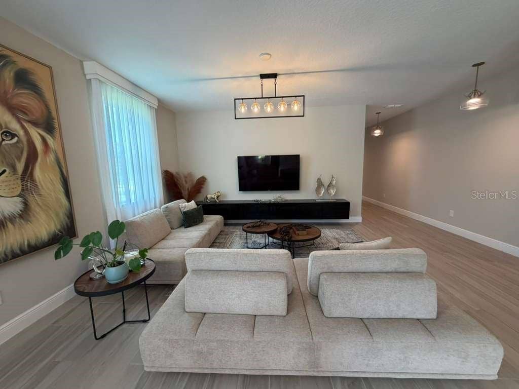 11243 PIXIE MANDARIN COURT, Winter Garden, FL 34787 11243 PIXIE MANDARIN COURT, Winter Garden, FL 34787
