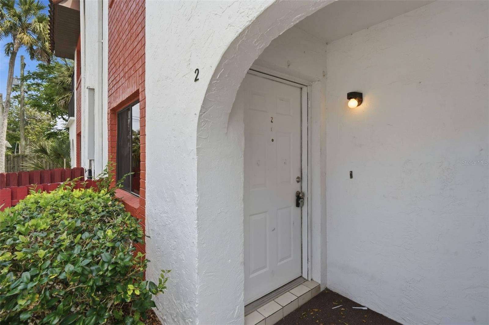 910 BIG TREE ROAD, #202, South Daytona, FL 32119 Front door