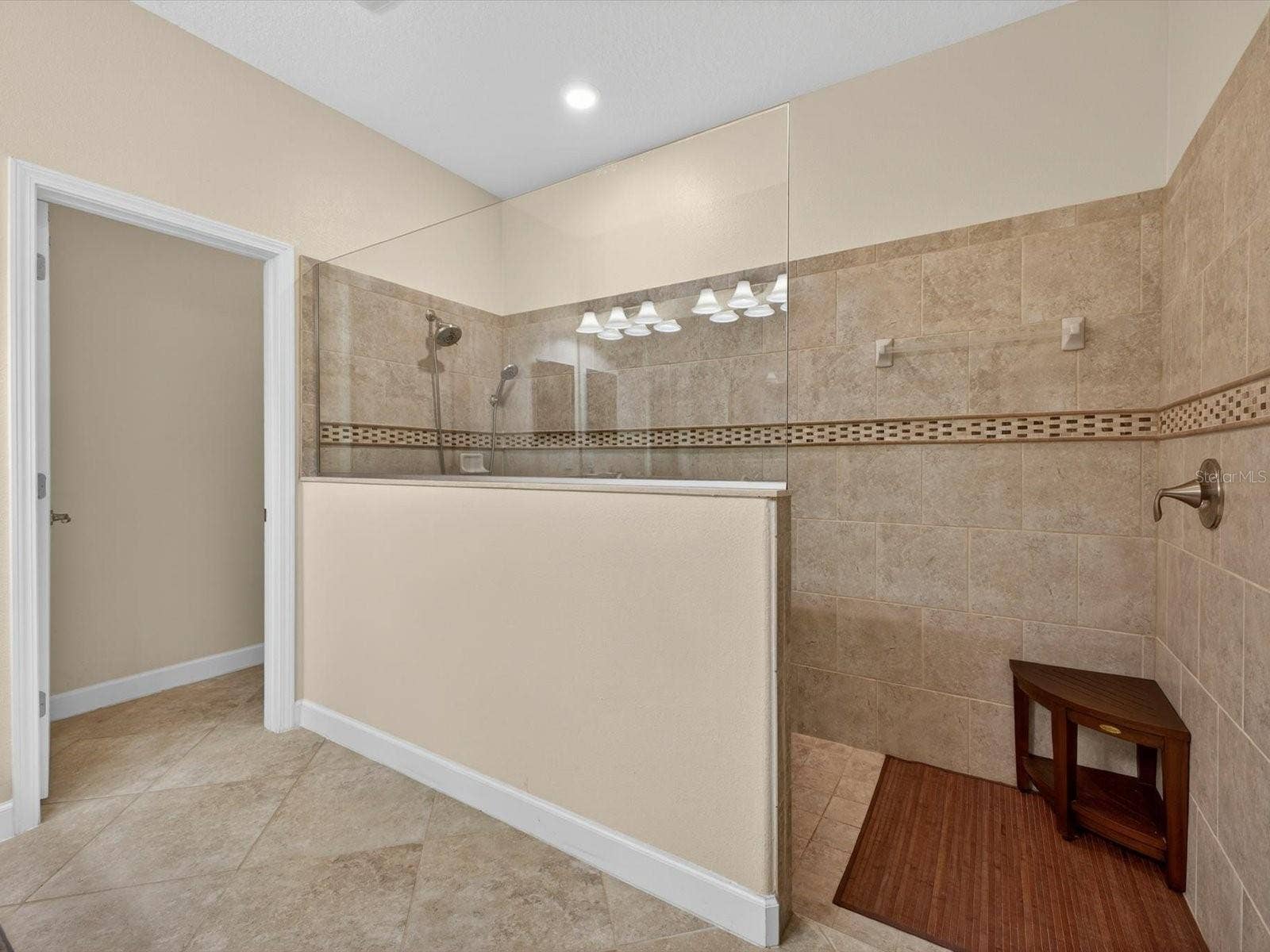 1300 GLENEAGLES LANE, Davenport, FL 33896 1300 GLENEAGLES LANE, Davenport, FL 33896
