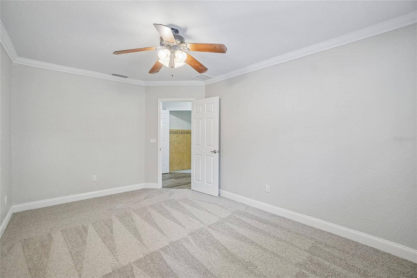 5609 EXECUTIVE DRIVE, New Port Richey, FL 34652 5609 EXECUTIVE DRIVE, New Port Richey, FL 34652
