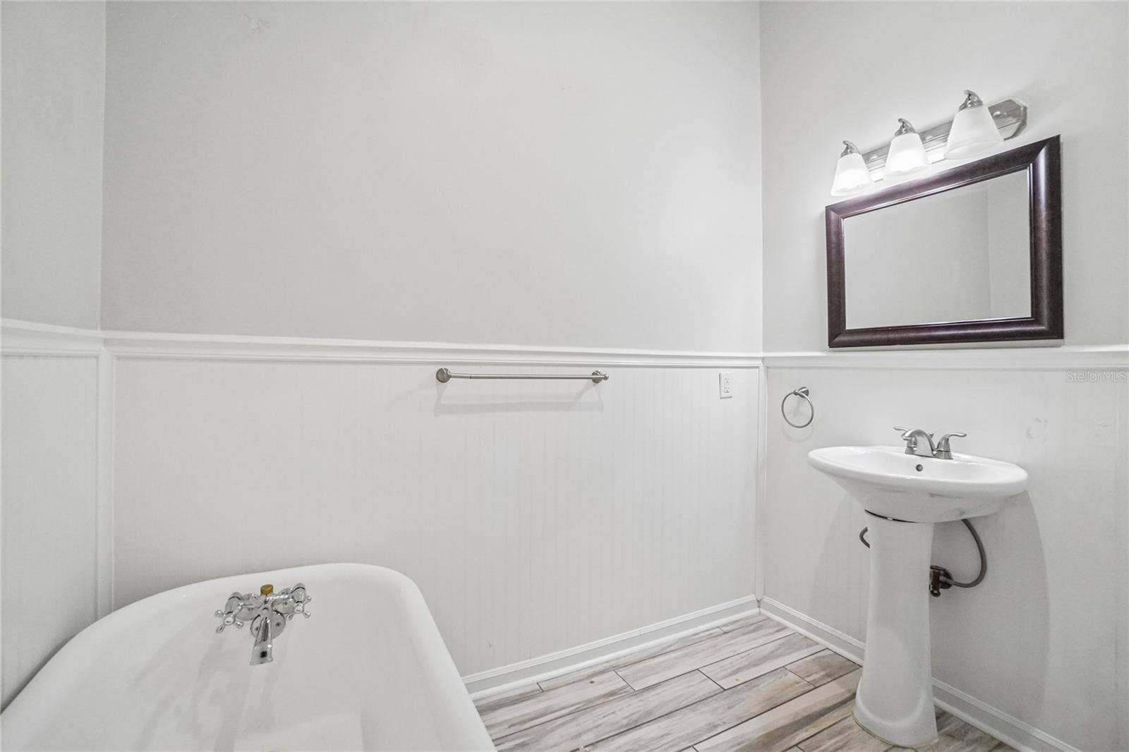 5609 EXECUTIVE DRIVE, New Port Richey, FL 34652 5609 EXECUTIVE DRIVE, New Port Richey, FL 34652