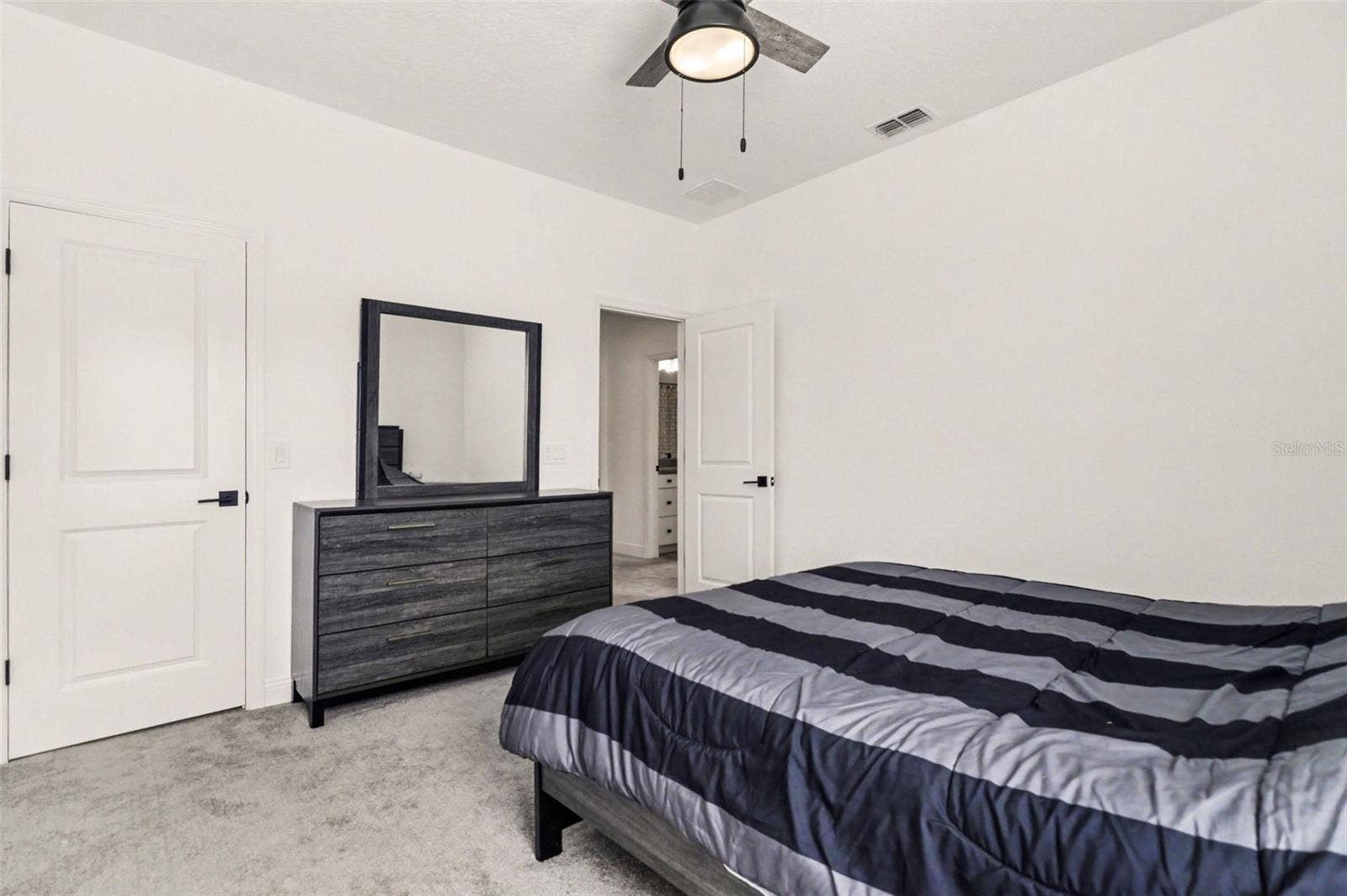 8274 NEMOURS PARKWAY, Orlando, FL 32827 8274 NEMOURS PARKWAY, Orlando, FL 32827