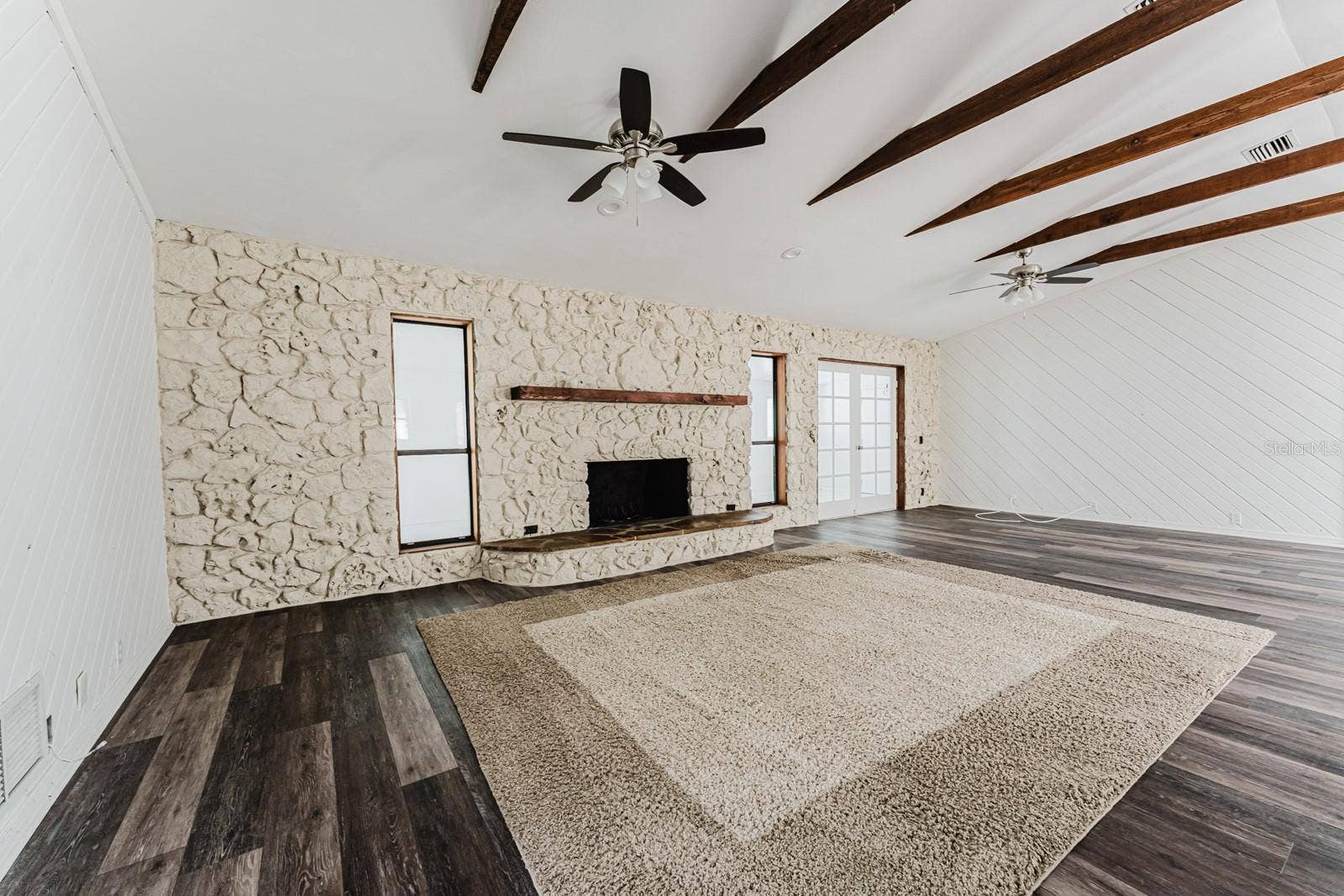 96 E BAYSHORE DRIVE, Port Orange, FL 32127 Living Room