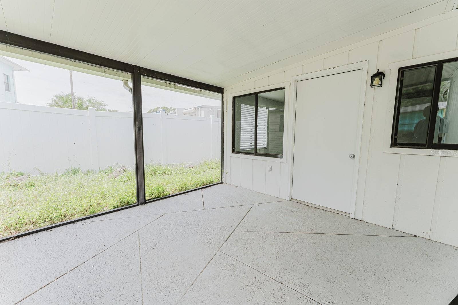 96 E BAYSHORE DRIVE, Port Orange, FL 32127 Screened porch