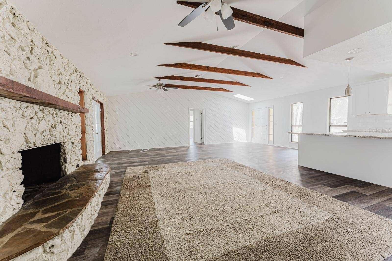 96 E BAYSHORE DRIVE, Port Orange, FL 32127 Living Room