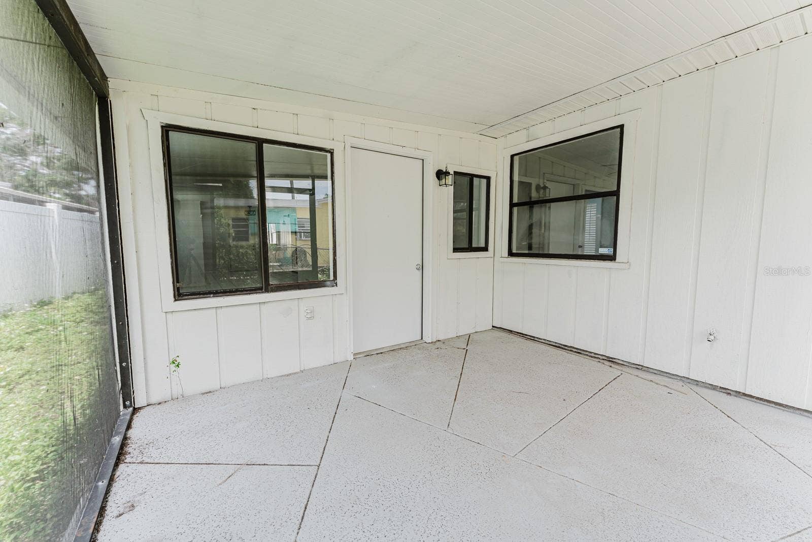96 E BAYSHORE DRIVE, Port Orange, FL 32127 Screened porch
