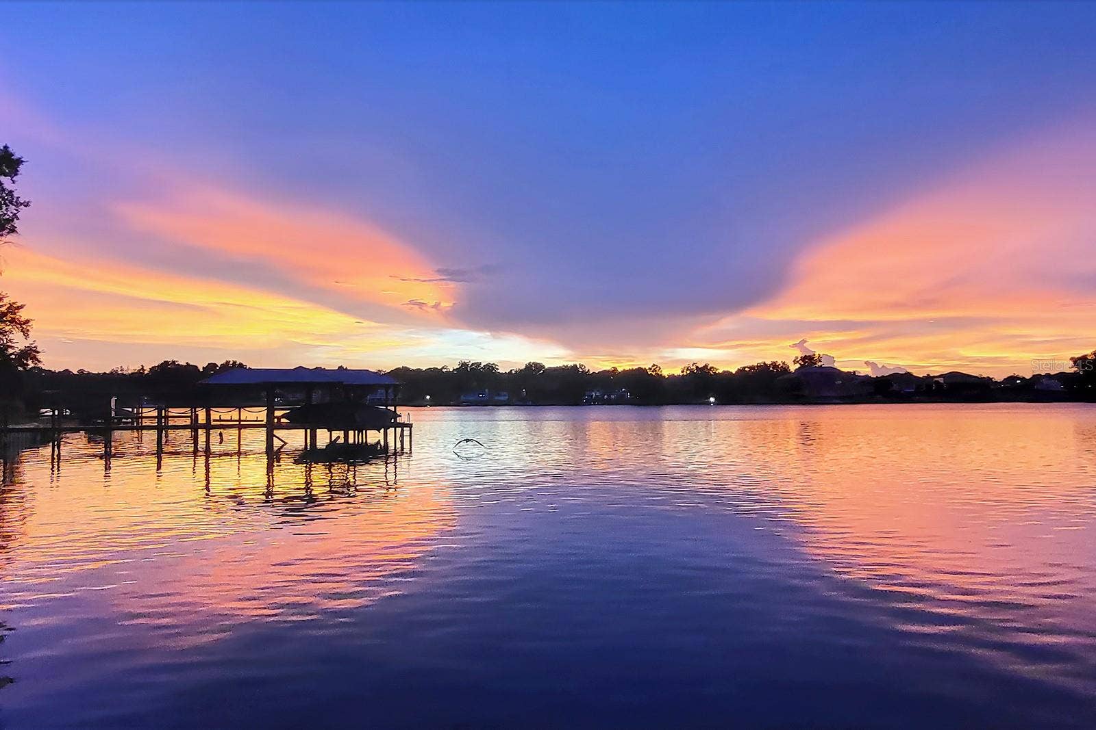 1351 N CLASSIC COURT, Longwood, FL 32779 RELAX with a glass of wine, as you have reserved SUNSET seating as you watch the MOONLIGHT dance the night away.