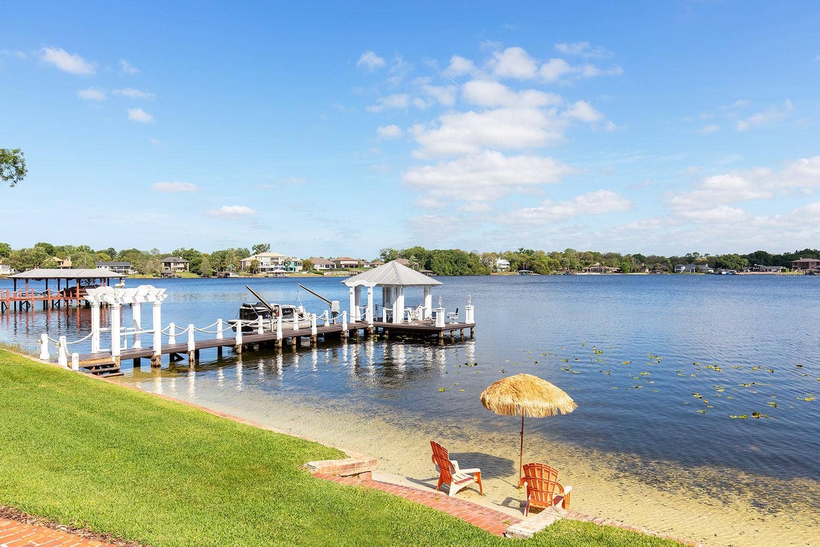 1351 N CLASSIC COURT, Longwood, FL 32779 Waterfront living at its finest