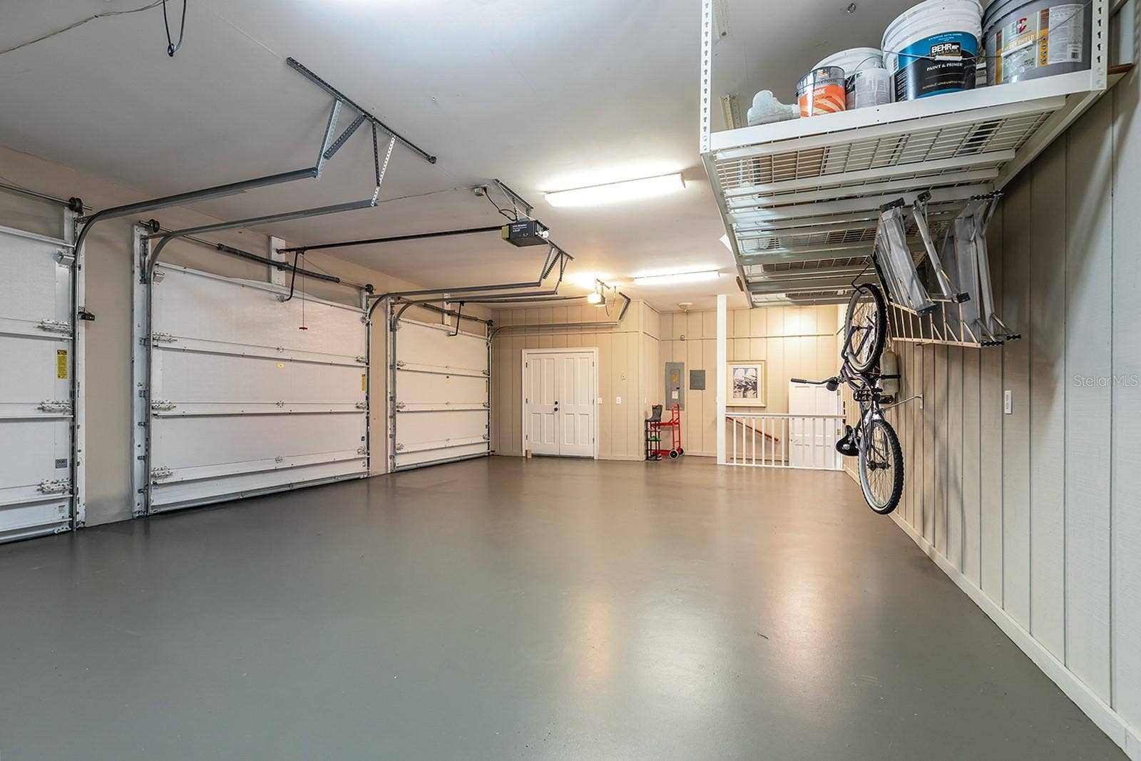 1351 N CLASSIC COURT, Longwood, FL 32779 Oversized 3 car garage with more storage space and side entry from the house.