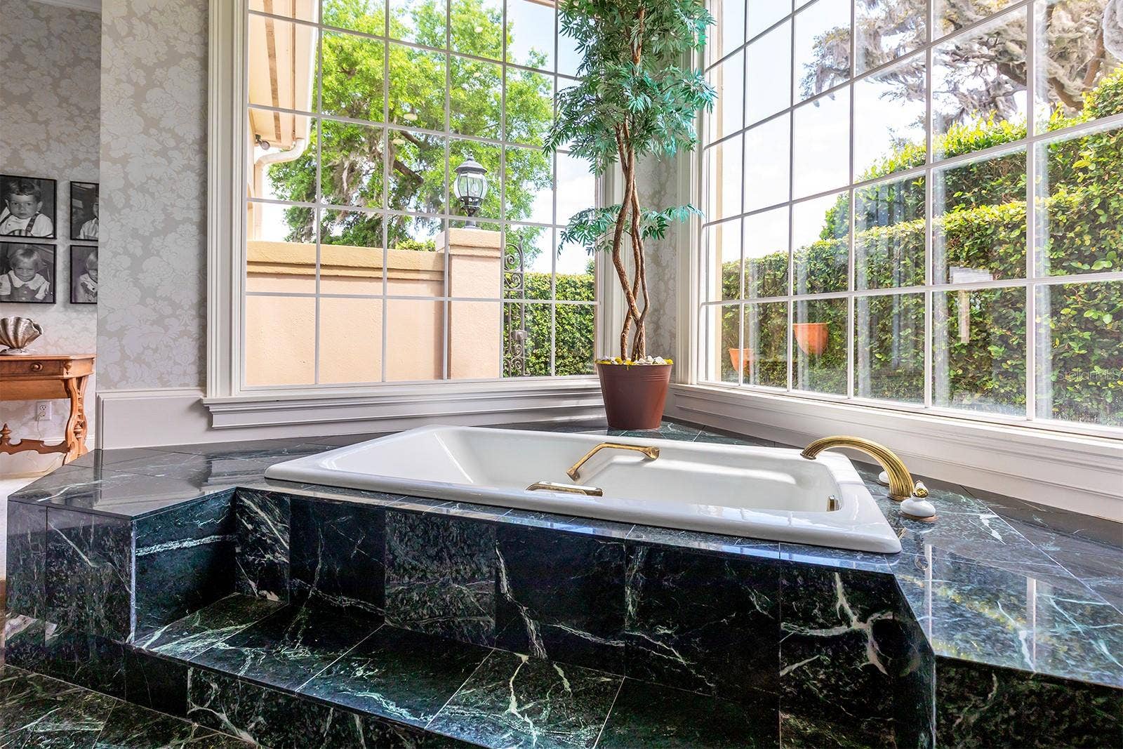 1351 N CLASSIC COURT, Longwood, FL 32779 You will feel like you are on vacation and a 5-star resort in your very own bathroom retreat.