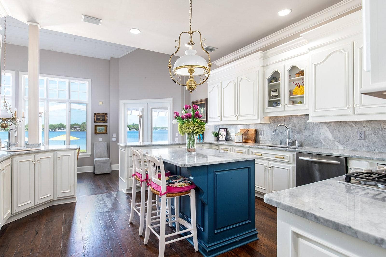 1351 N CLASSIC COURT, Longwood, FL 32779 EXCITE the CHEF with this dream kitchen while overlooking expansive water views!