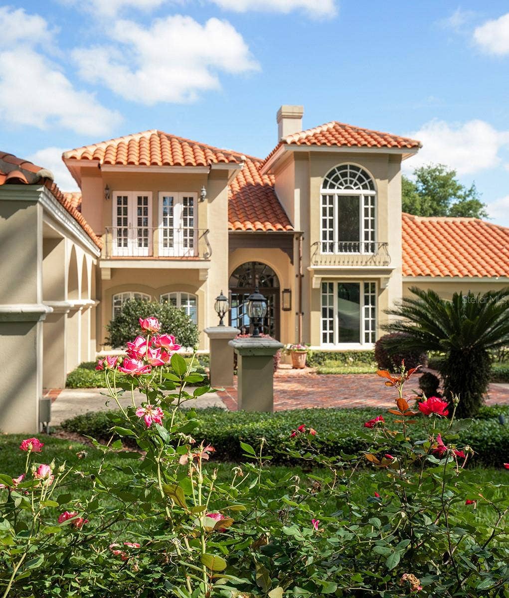 1351 N CLASSIC COURT, Longwood, FL 32779 Immaculate grounds