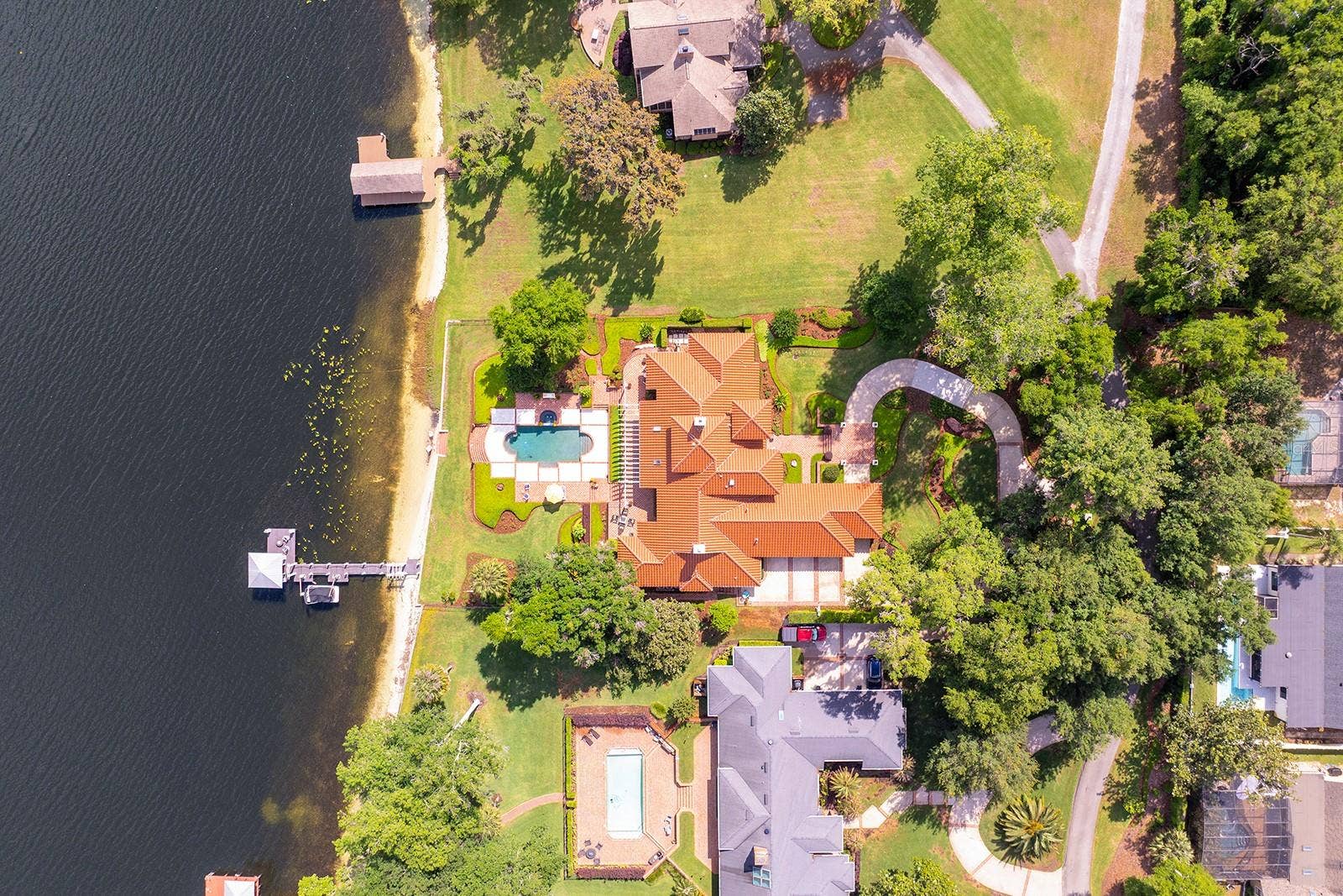 1351 N CLASSIC COURT, Longwood, FL 32779 Experience Cruising the Waterways of Lake Brantley, a spring-fed gem that offers a truly majestic setting.