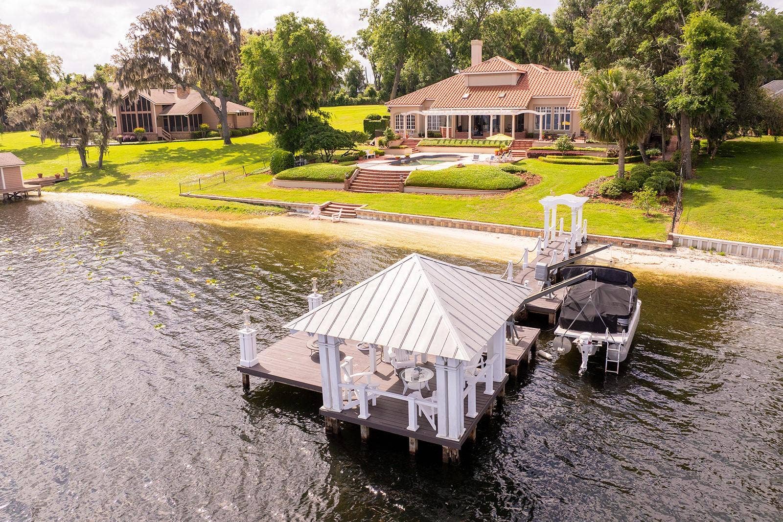 1351 N CLASSIC COURT, Longwood, FL 32779 This CUSTOM estate boasts over $380,000 in updates and renovations.