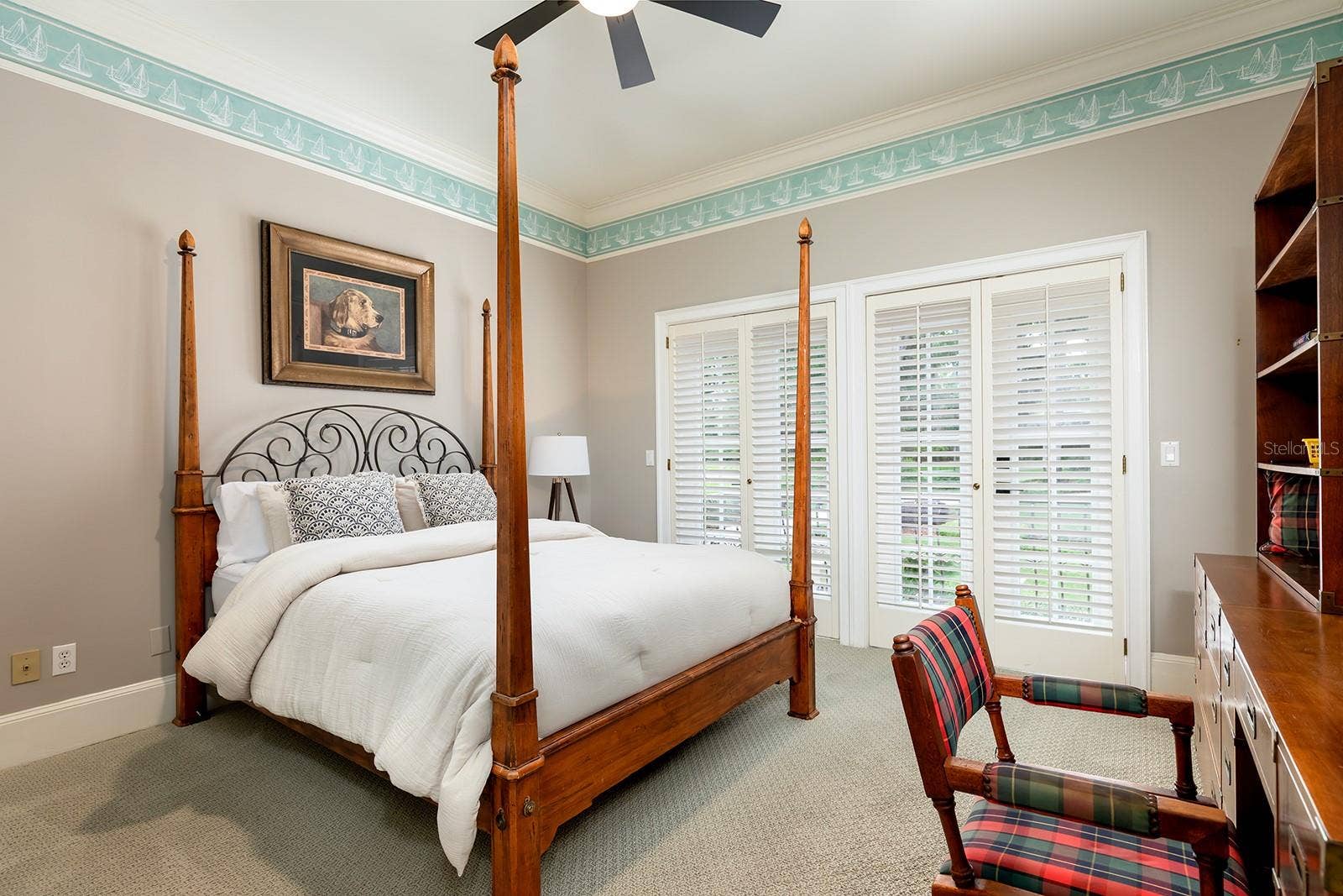 1351 N CLASSIC COURT, Longwood, FL 32779 3-way split bedrooms with private baths, are perfectly situated around the living / family rm and dinning space.
