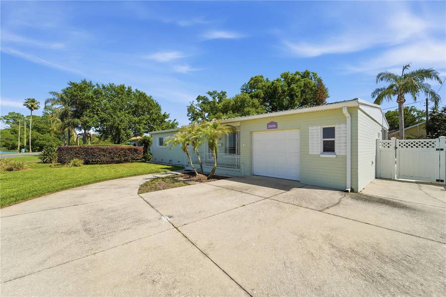 Property photo for 3606 LAKE UNDERHILL ROAD, Orlando, FL