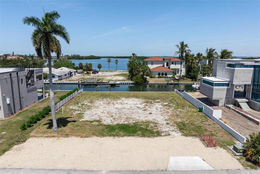 Property photo for 581 ROUNTREE DRIVE, Longboat Key, FL