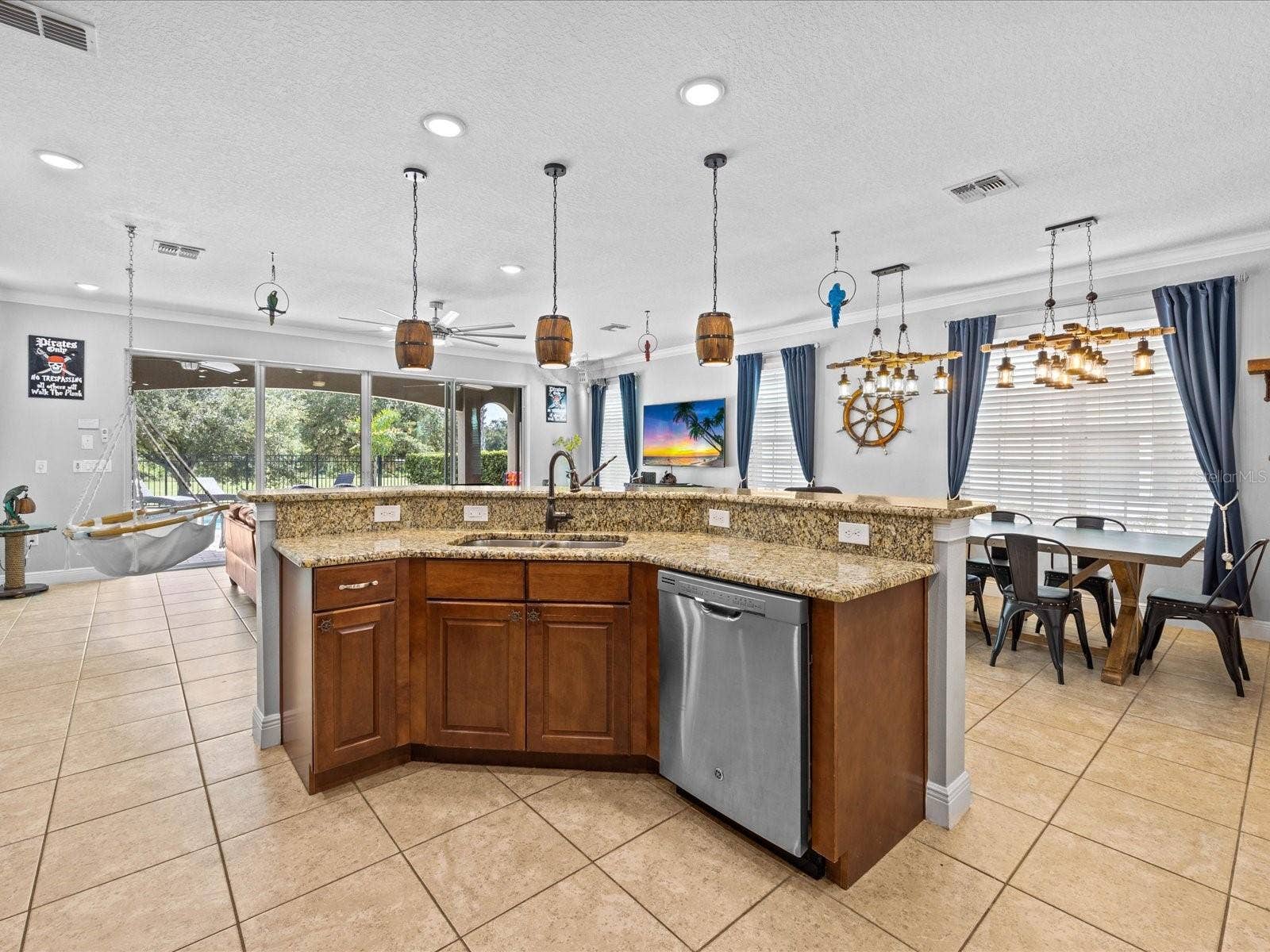 761 DESERT MOUNTAIN COURT, Kissimmee, FL 34747 761 DESERT MOUNTAIN COURT, Kissimmee, FL 34747