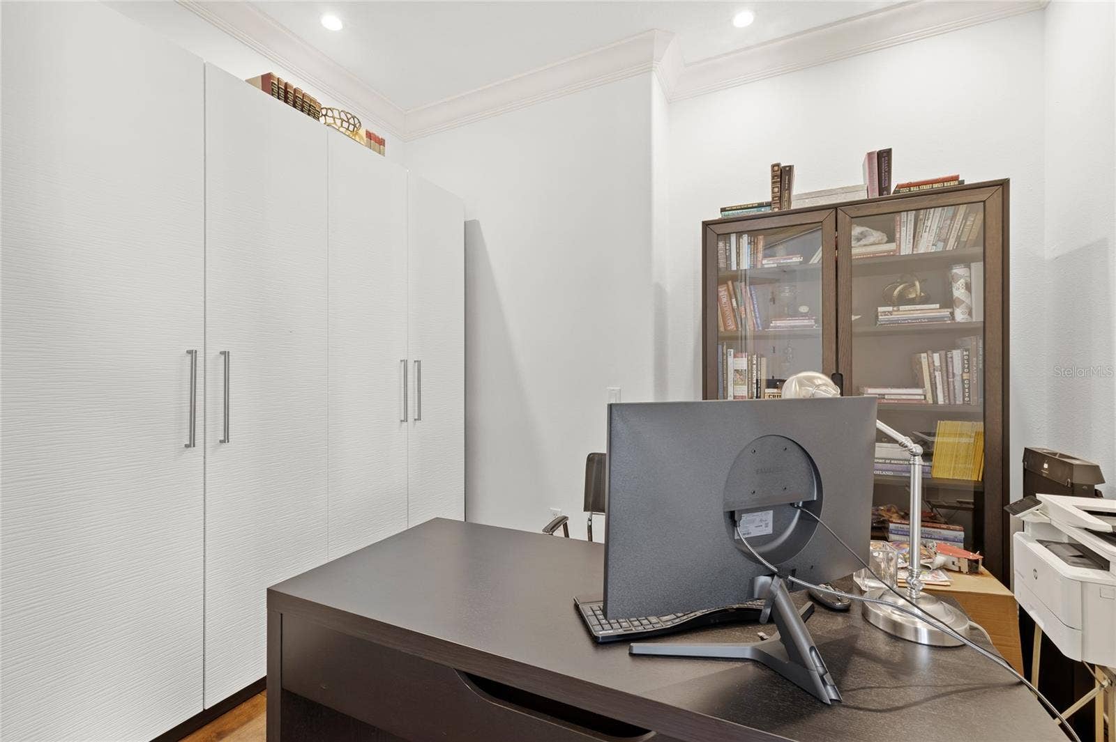 11051 HAWKSHEAD COURT, Windermere, FL 34786 Private office/sitting room off Primary suite