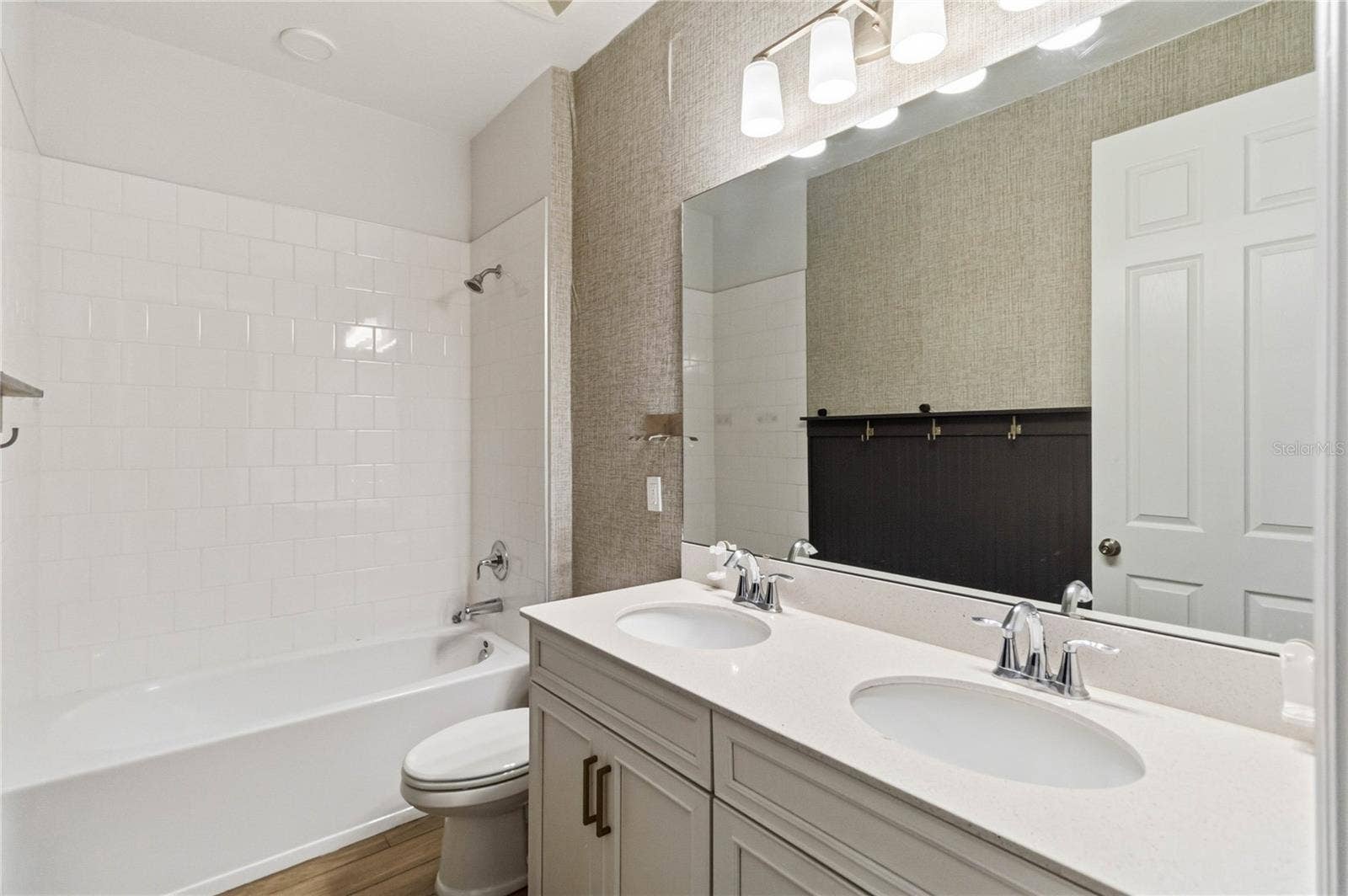 2510 CEDAR SHAKE COURT, Oviedo, FL 32765 2510 CEDAR SHAKE COURT, Oviedo, FL 32765
