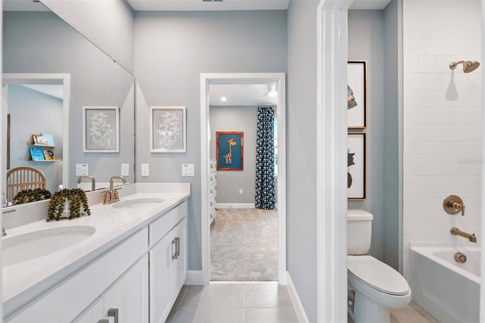 1792 HEADLAND LOOP, Celebration, FL 34747 Island Village Amelia Model Bathroom 2