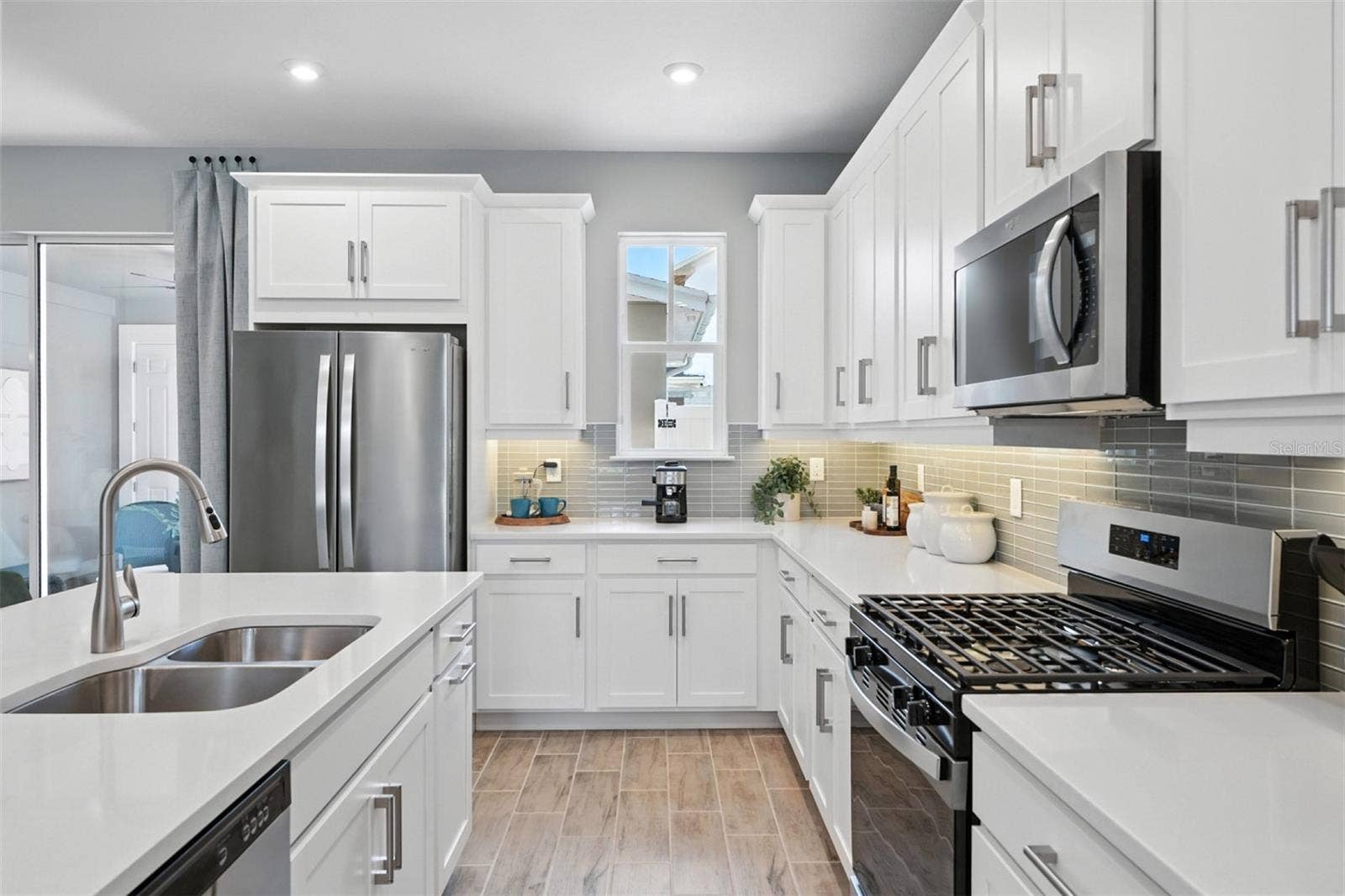 1792 HEADLAND LOOP, Celebration, FL 34747 Island Village Amelia Model Kitchen