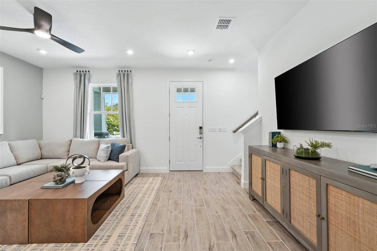 1792 HEADLAND LOOP, Celebration, FL 34747 Island Village Amelia Model Foyer