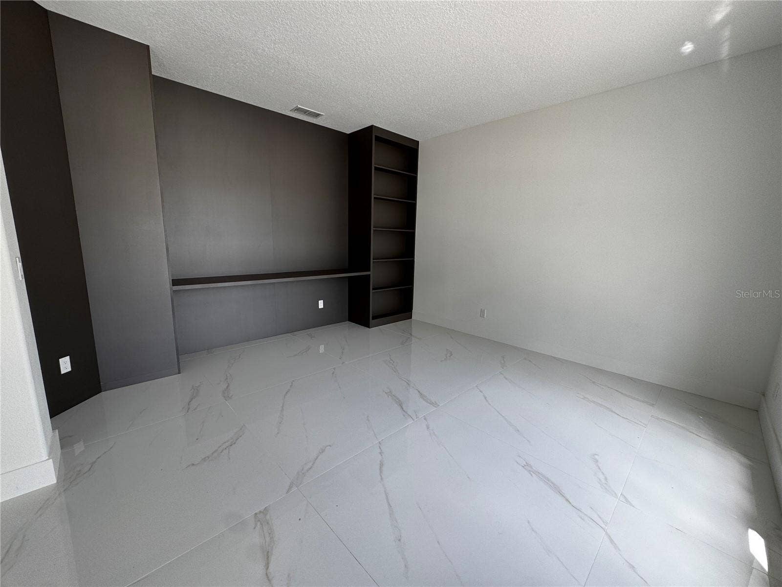 219 LARGOVISTA DRIVE, Oakland, FL 34787 219 LARGOVISTA DRIVE, Oakland, FL 34787
