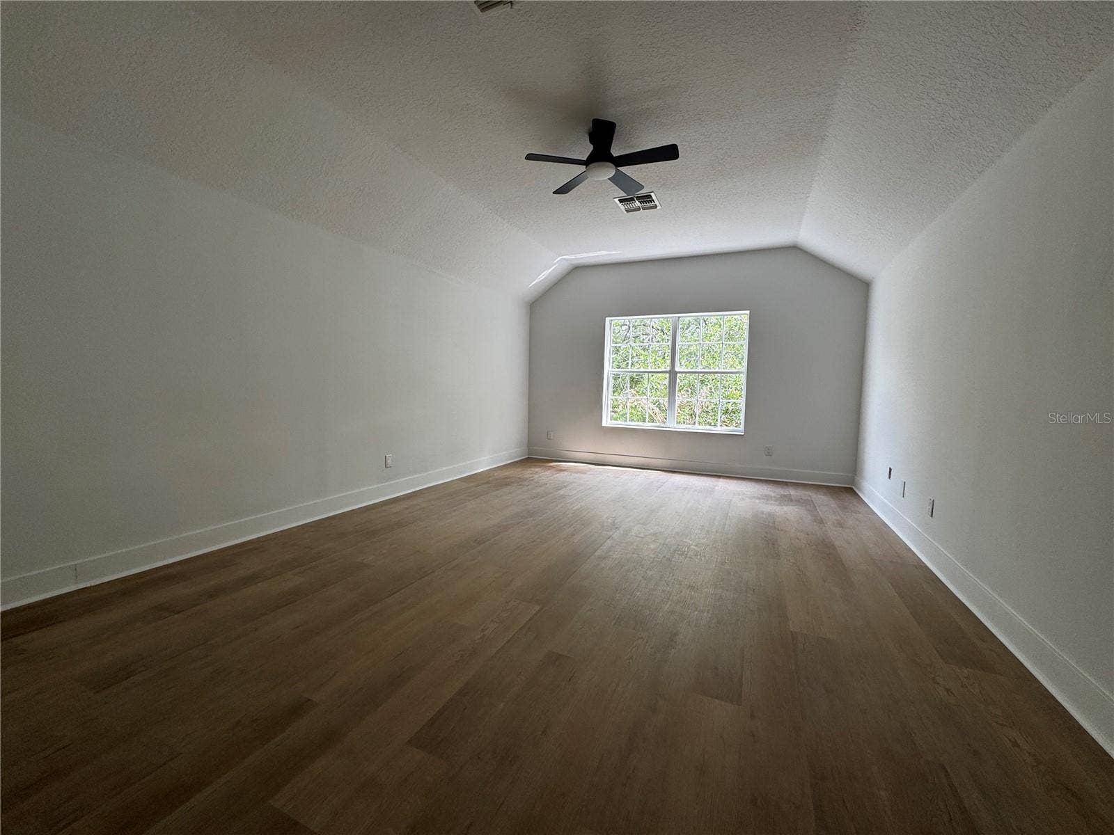 219 LARGOVISTA DRIVE, Oakland, FL 34787 219 LARGOVISTA DRIVE, Oakland, FL 34787