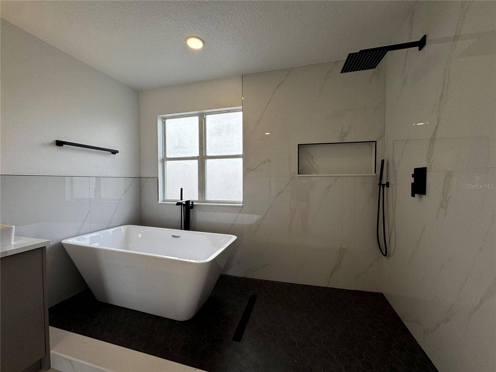219 LARGOVISTA DRIVE, Oakland, FL 34787 219 LARGOVISTA DRIVE, Oakland, FL 34787