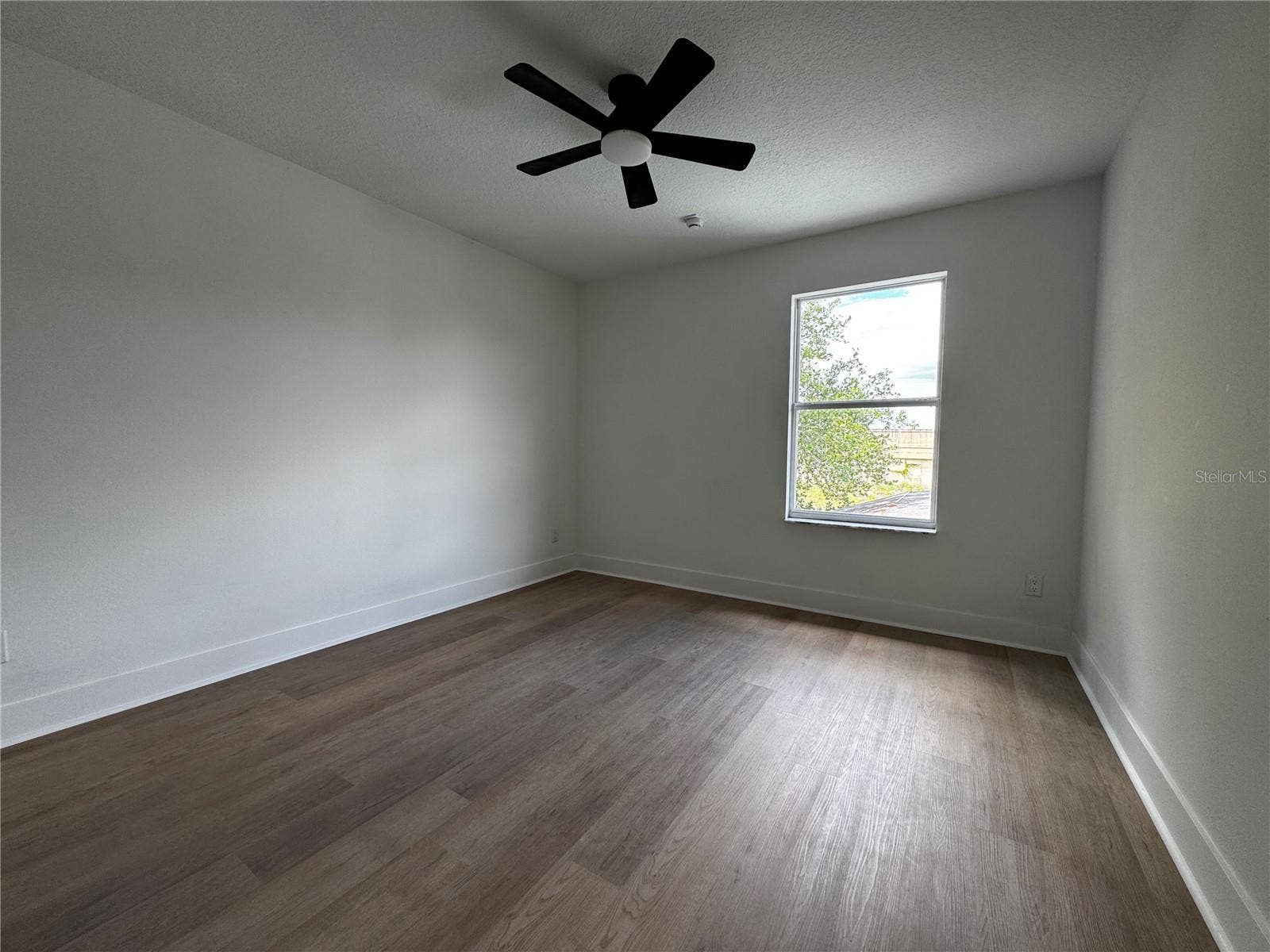 219 LARGOVISTA DRIVE, Oakland, FL 34787 219 LARGOVISTA DRIVE, Oakland, FL 34787