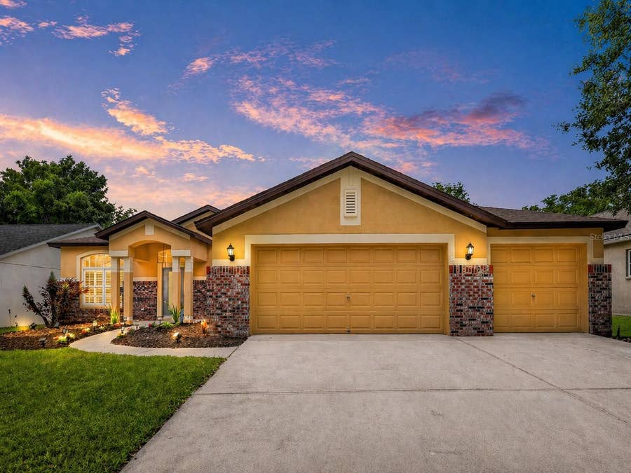 Property photo for 14818 HERONGLEN DRIVE, Lithia, FL