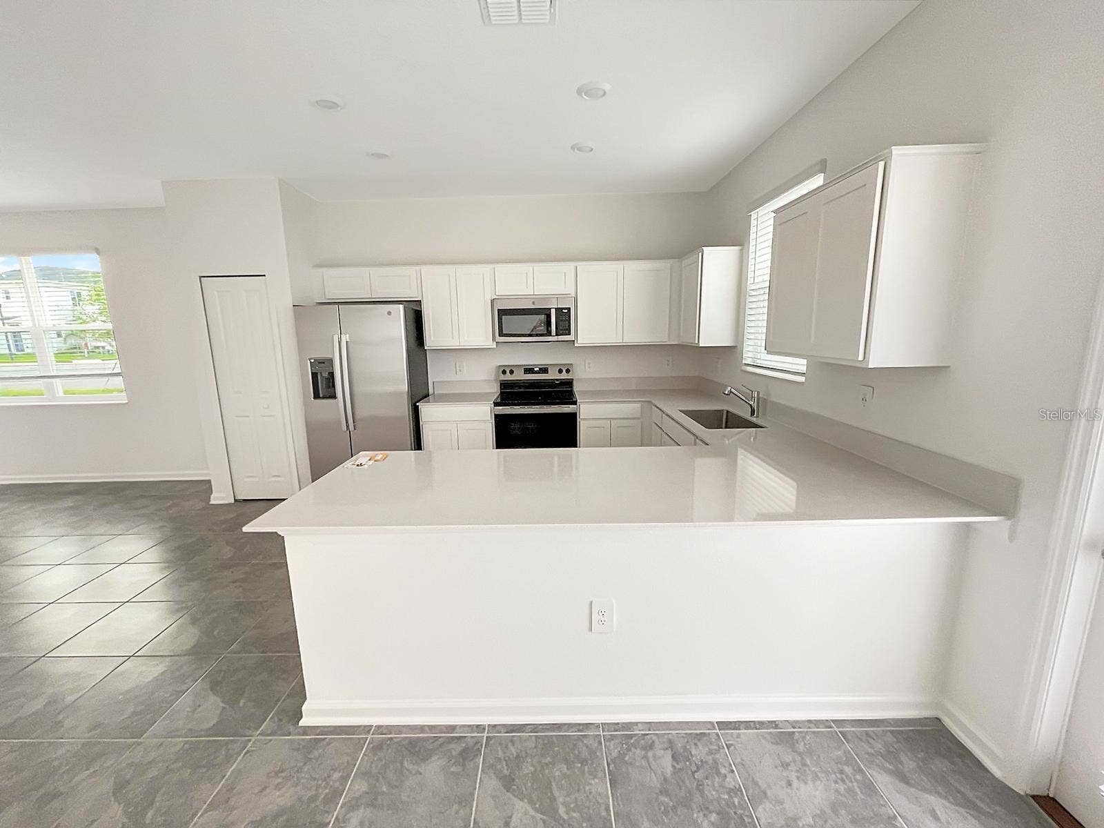 218 NINE IRON DRIVE, Davenport, FL 33896 218 NINE IRON DRIVE, Davenport, FL 33896