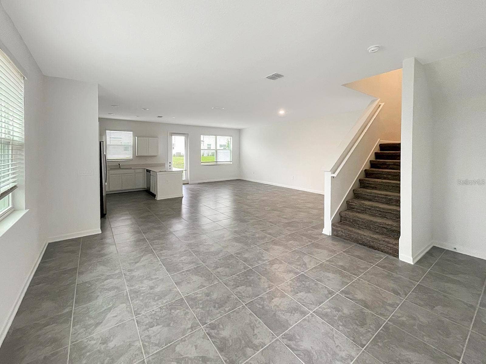 218 NINE IRON DRIVE, Davenport, FL 33896 218 NINE IRON DRIVE, Davenport, FL 33896