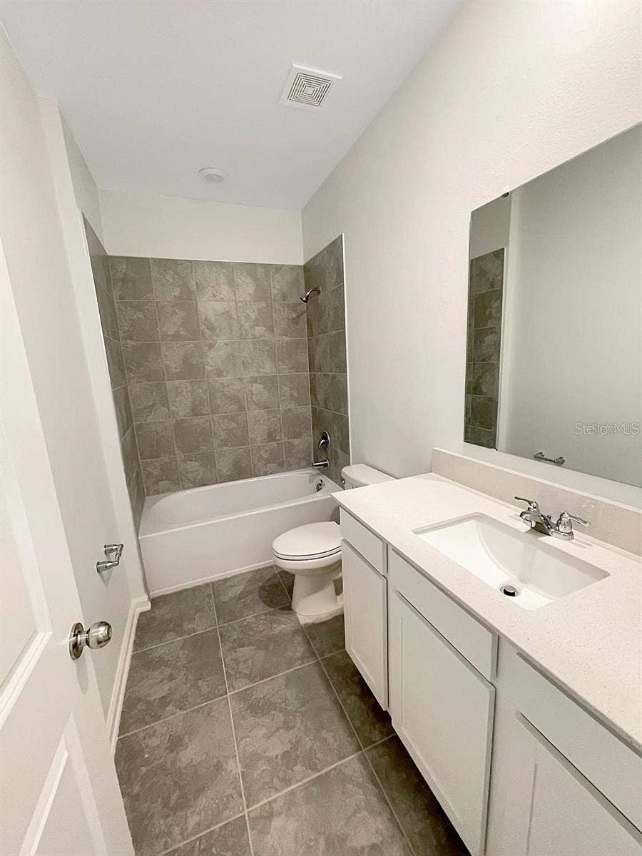 218 NINE IRON DRIVE, Davenport, FL 33896 218 NINE IRON DRIVE, Davenport, FL 33896