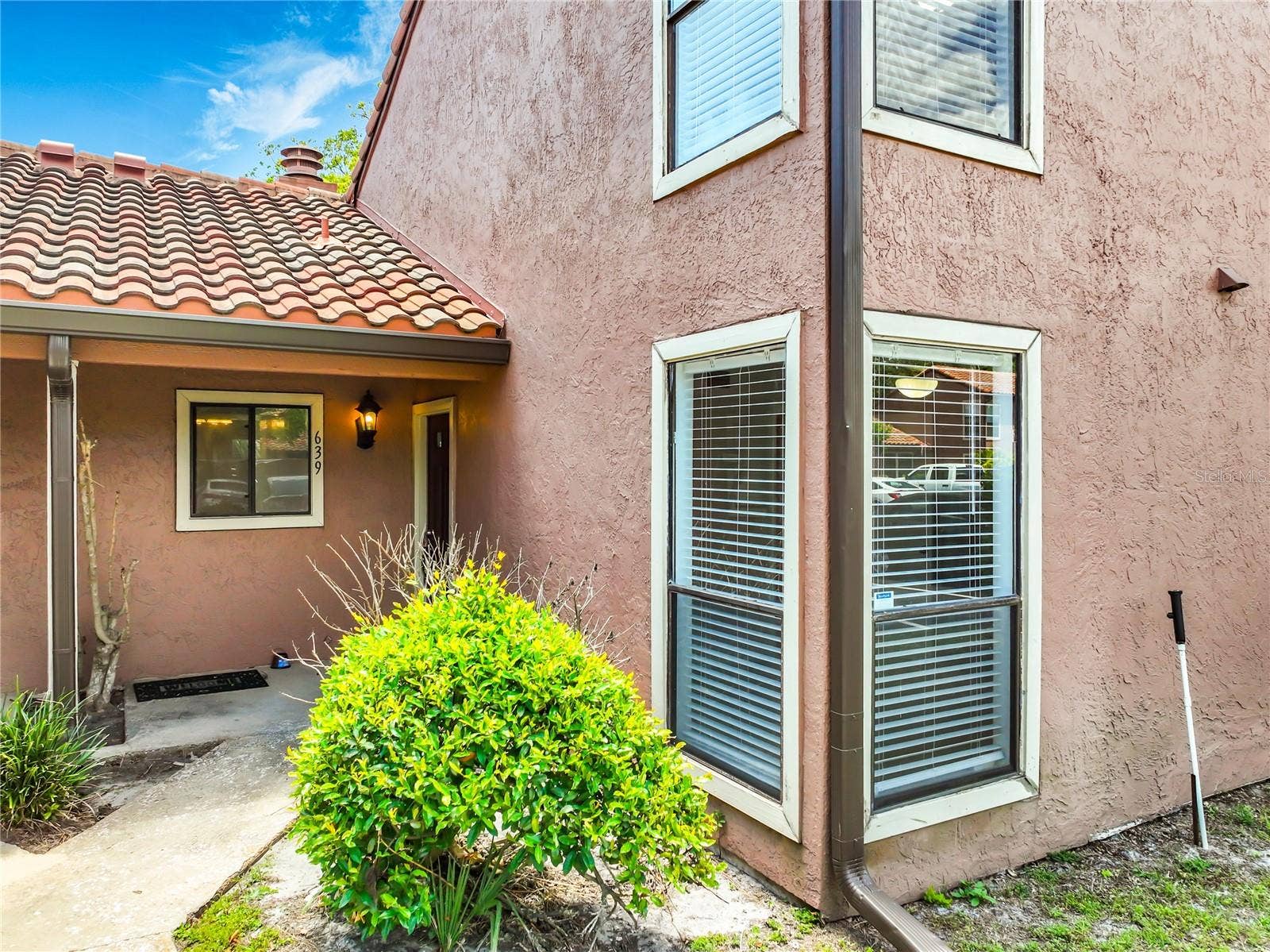 639 SAINT JOHNS COURT, #639, Winter Park, FL 32792 Front entry way