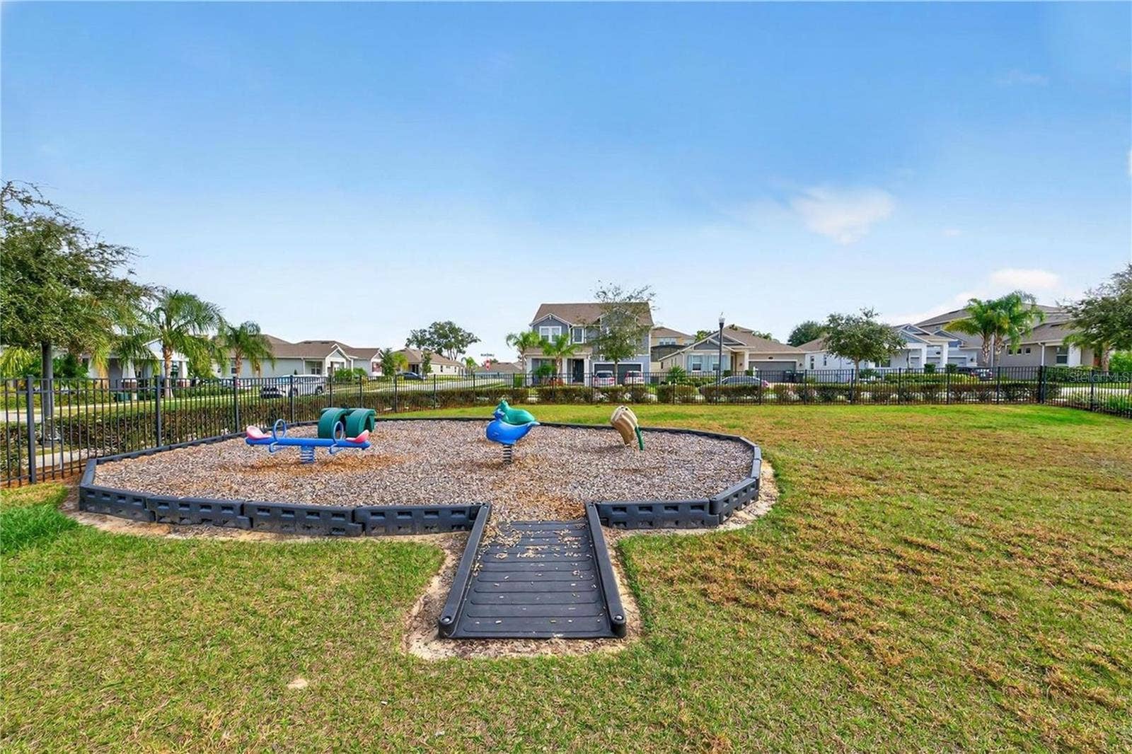 2017 BOSS HEWETT STREET, Oakland, FL 34787 2017 BOSS HEWETT STREET, Oakland, FL 34787