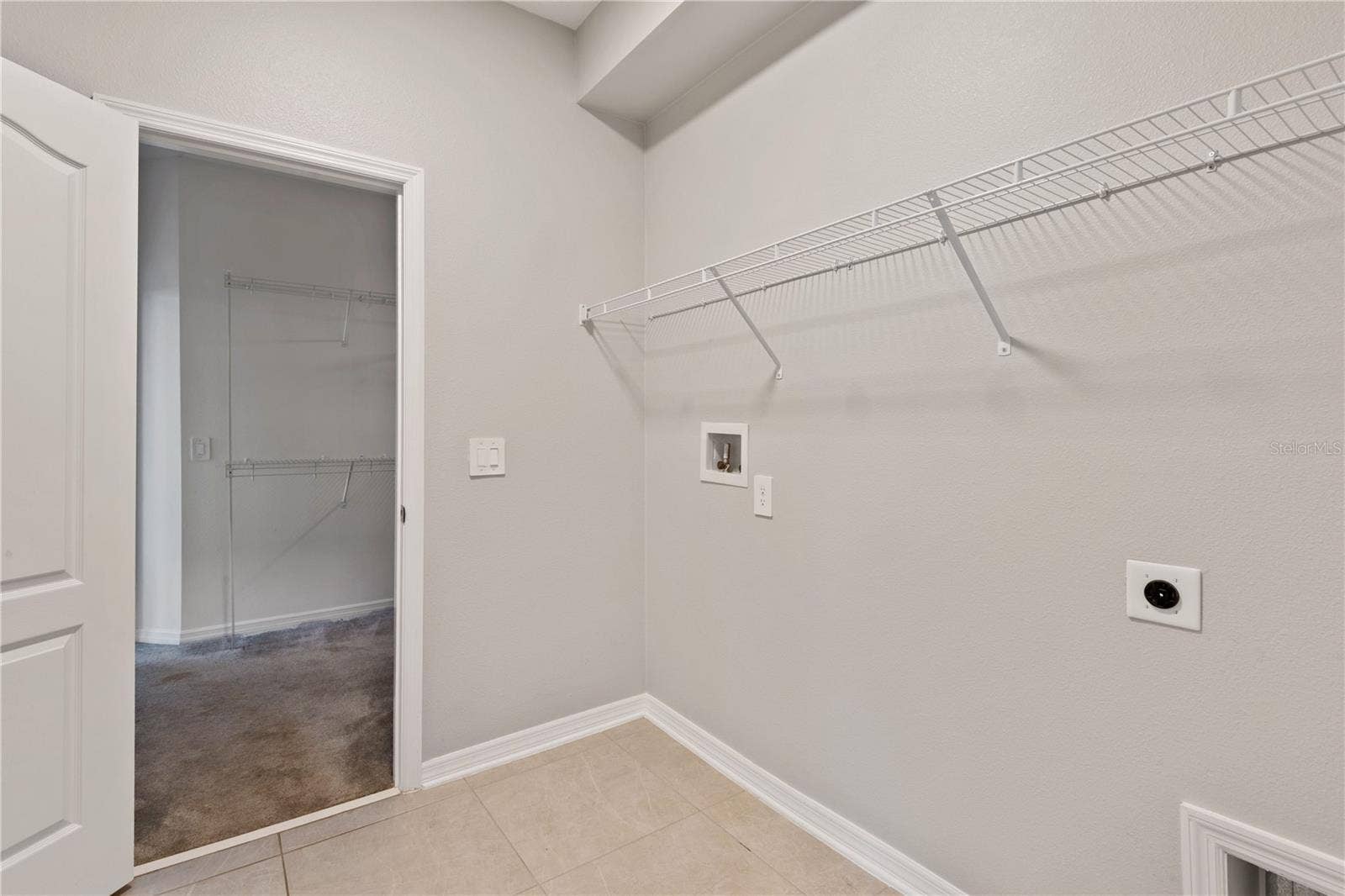 2017 BOSS HEWETT STREET, Oakland, FL 34787 2017 BOSS HEWETT STREET, Oakland, FL 34787