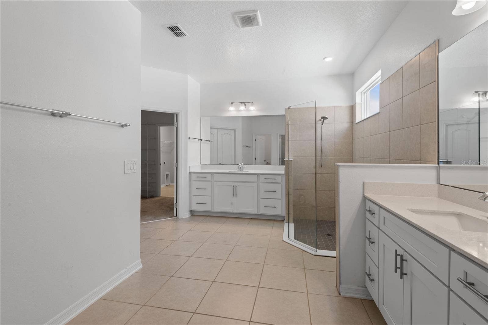 2017 BOSS HEWETT STREET, Oakland, FL 34787 2017 BOSS HEWETT STREET, Oakland, FL 34787
